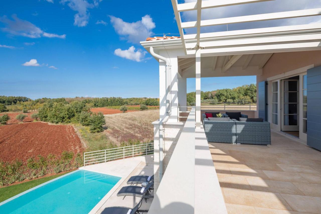 Villa Blanche By Ilc Brtonigla Exterior photo
